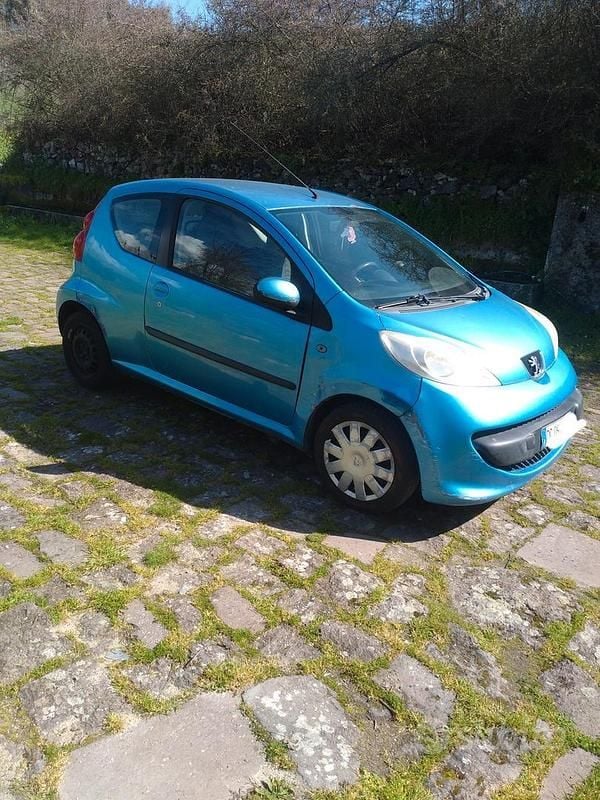 Usata Peugeot 107 68 CV (50 kW) 2007 Blu Utilitaria