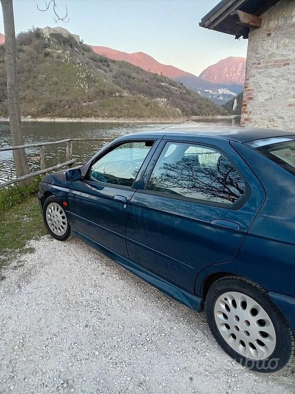 Usata Alfa Romeo 146 140 CV (102 kW) 1997 Blu/azzurro Utilitaria