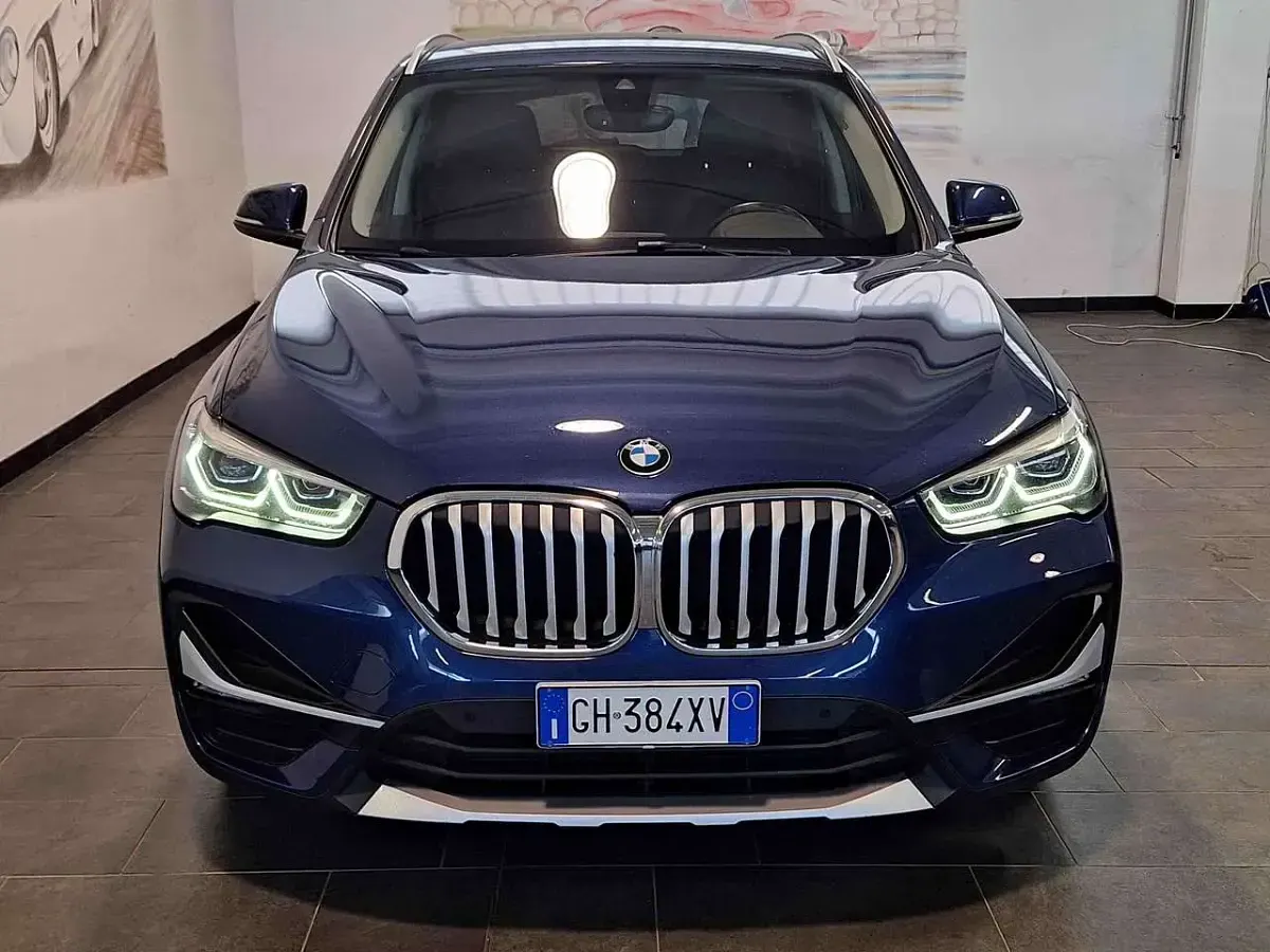 Usata BMW X1 Sport Line 190 CV (139 kW) 2022 Pythonic blue SUV