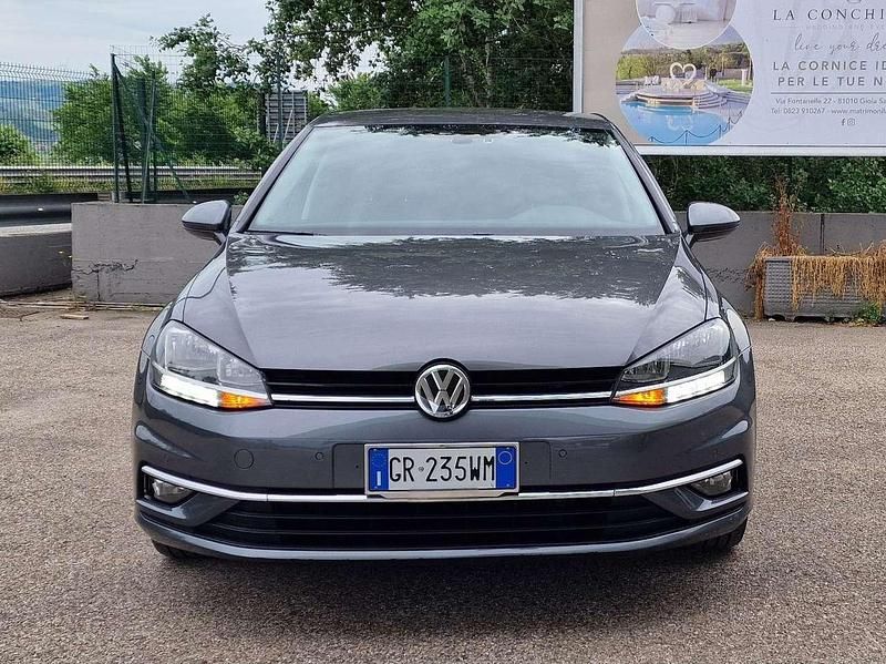 Grigio Usata 2019 VW Golf Business Tre volumi | 13.500 € (Buon prezzo) - Immagine 1/4