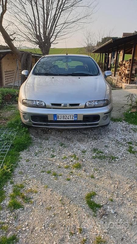 Usata Fiat Brava 105 CV (77 kW) 2000 Grigio Utilitaria