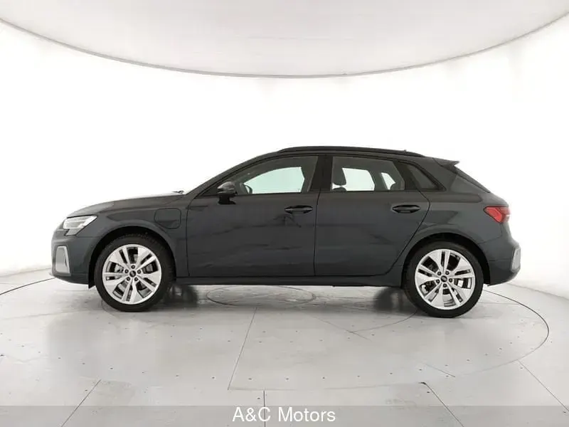 Nuova Audi A3 Advanced 150 CV (110 kW) 2026 Grigio