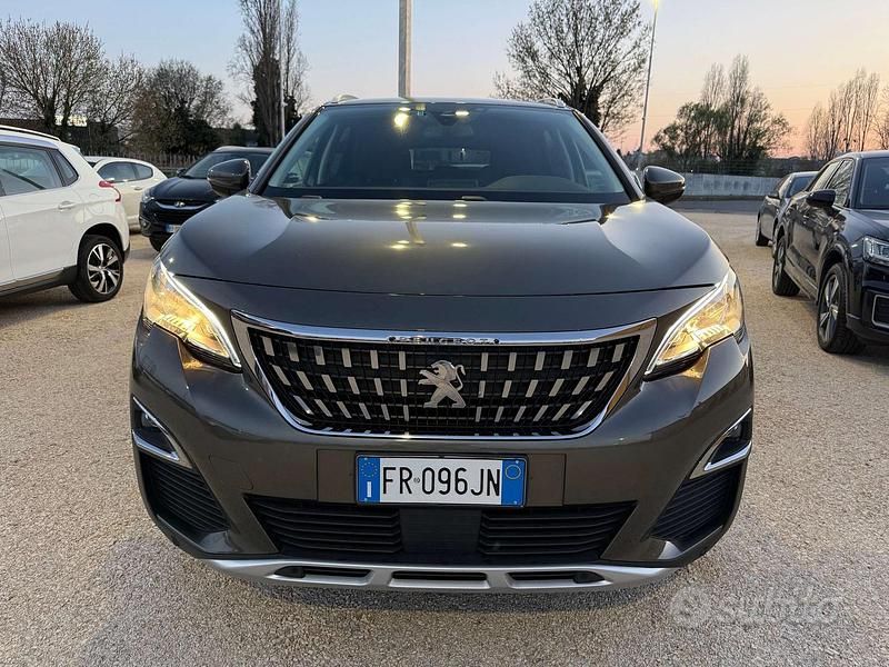 Usata Peugeot 3008 Allure 131 CV (96 kW) 2018 Verde SUV