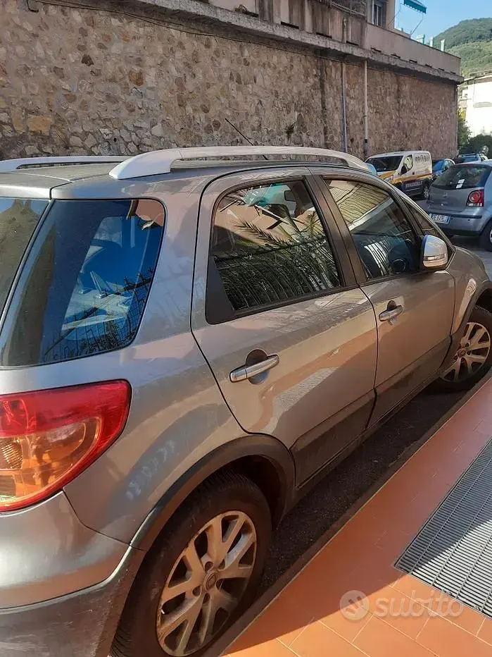 Usata Fiat Sedici Emotion 135 CV (99 kW) 2012 Grigio SUV