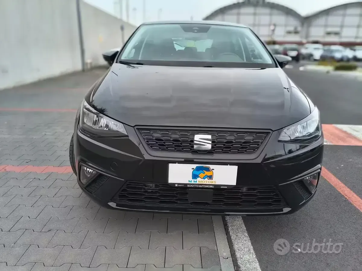 Usata Seat Ibiza Black Edition 95 CV (69 kW) 2025 Nero Utilitaria