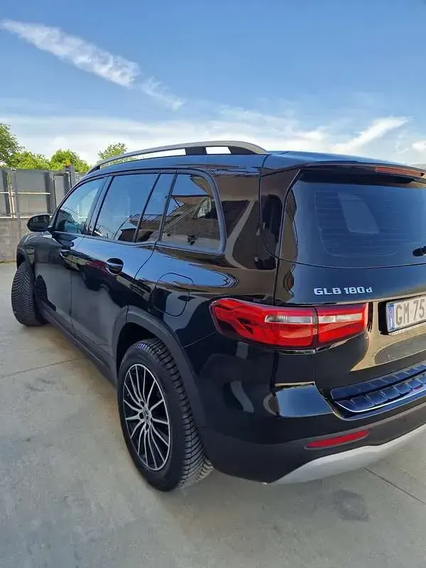 Usata Mercedes GLB180 Premium 116 CV (85 kW) 2023 SUV