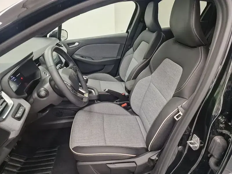 Usata Renault Clio Techno 91 CV (66 kW) 2025 Nero Utilitaria