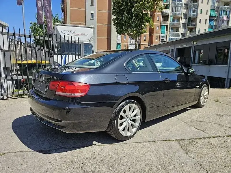 Usata BMW 320 177 CV (130 kW) 2009 Nero Coupé