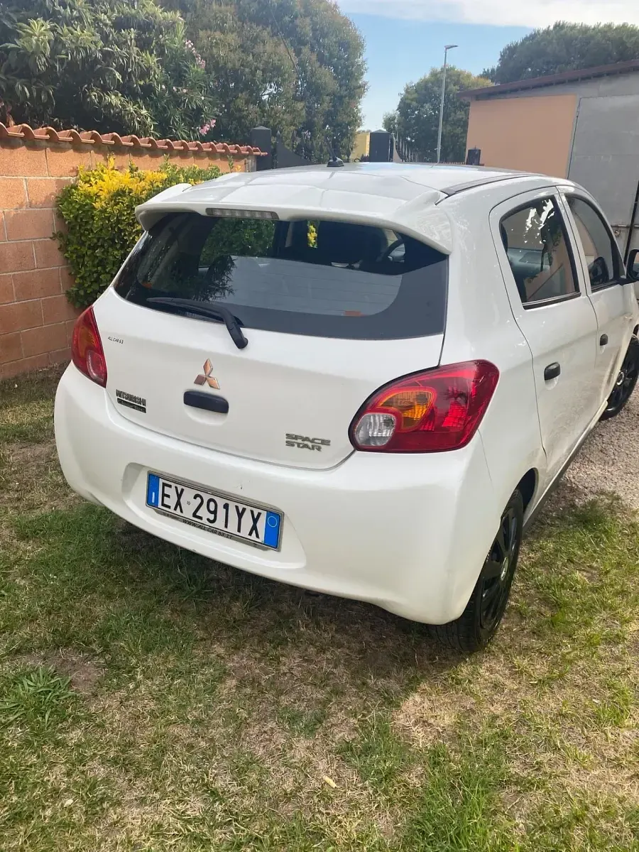Usata Mitsubishi Space Star 69 CV (50 kW) 2014 Nero Monovolume