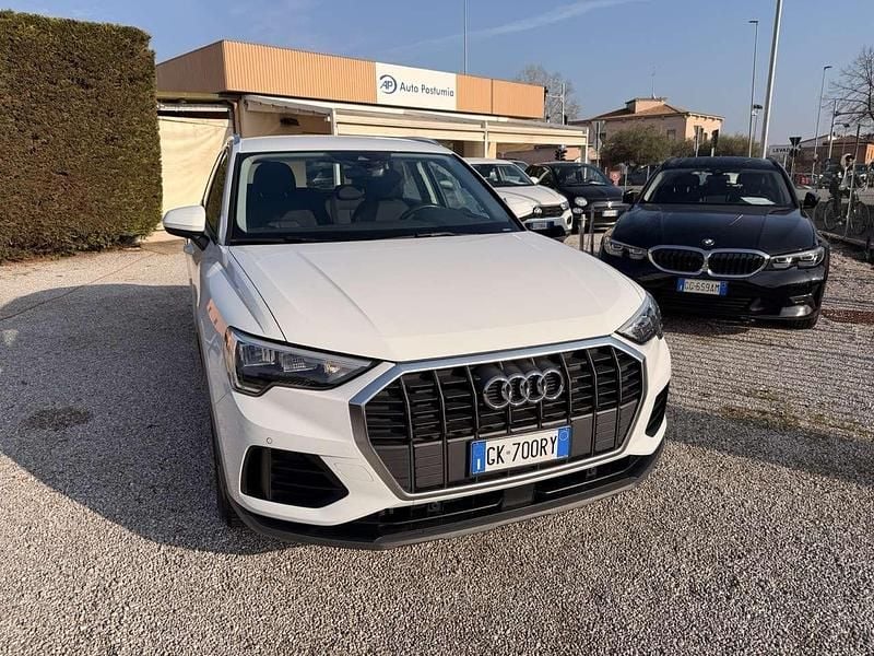 Usata Audi Q3 Business 150 CV (110 kW) 2022 Bianco ghiaccio SUV