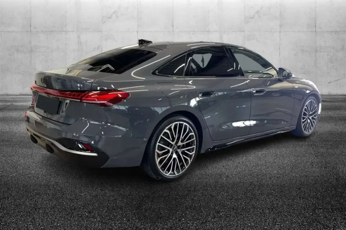 Usata Audi A5 S-Line 204 CV (150 kW) 2025 Grigio