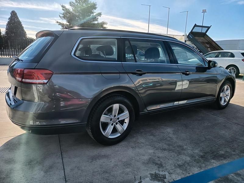 Usata VW Passat Comfortline 149 CV (109 kW) 2016 Grigio Station wagon