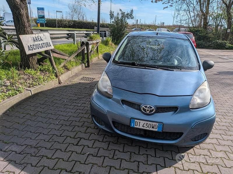 Usata Toyota Aygo 2009 Grigio Utilitaria