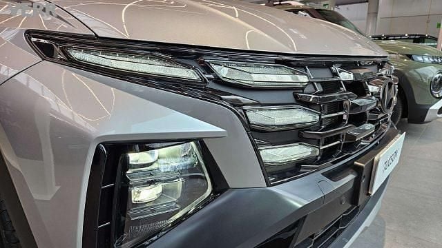 Usata Hyundai Tucson 215 CV (158 kW) 2024 Argento SUV