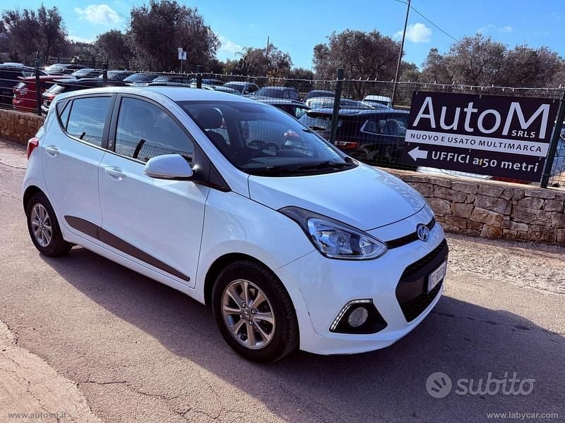 Usata Hyundai i10 Edition 69 CV (50 kW) 2016 Bianco Utilitaria