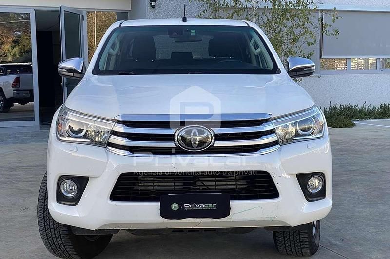 Usata Toyota HiLux Lounge 150 CV (110 kW) 2018 Bianco Pick-up