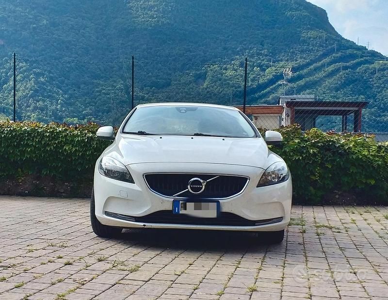 Usata Volvo V40 120 CV (88 kW) 2016 Berlina