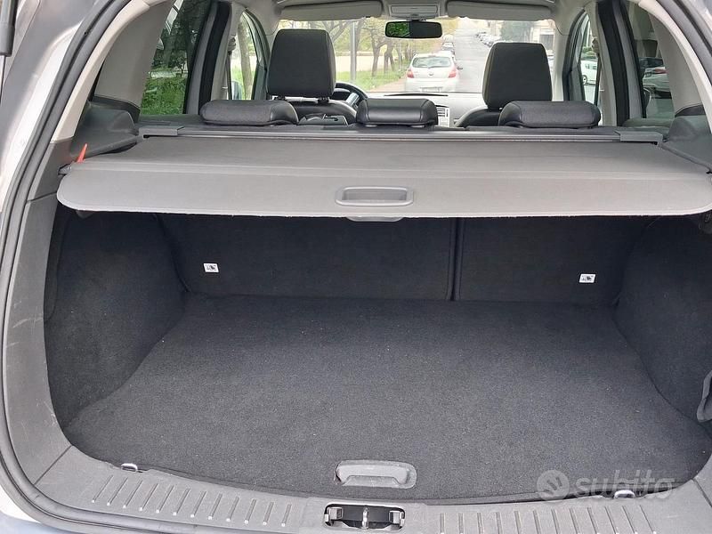 Usata Ford Kuga 163 CV (119 kW) 2010 Grigio SUV