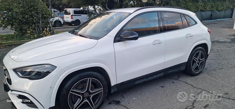 Usata Mercedes GLA200 AMG 163 CV (119 kW) 2024 Bianco SUV