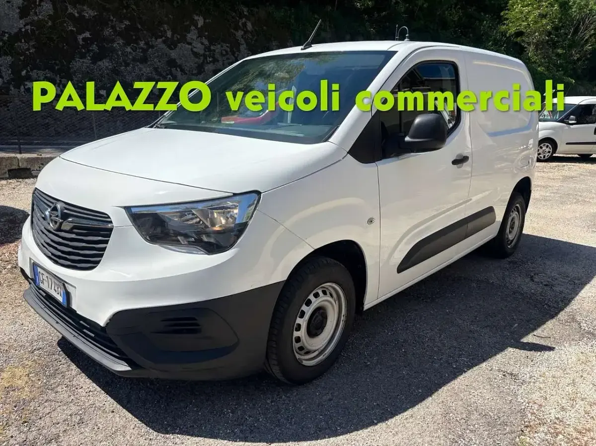 Usata Opel Combo 102 CV (75 kW) 2021 Bianco Monovolume