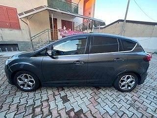 Usata 2015 Ford C-MAX Monovolume | 6500 € (Super prezzo) - Immagine 1/4