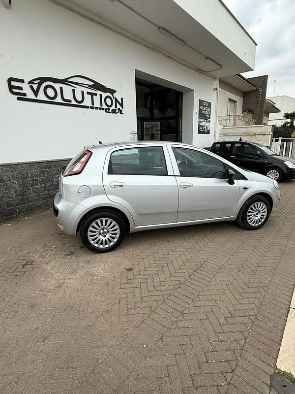 Usata Fiat Punto Evo Emotion 95 CV (69 kW) 2011 Grigio Utilitaria