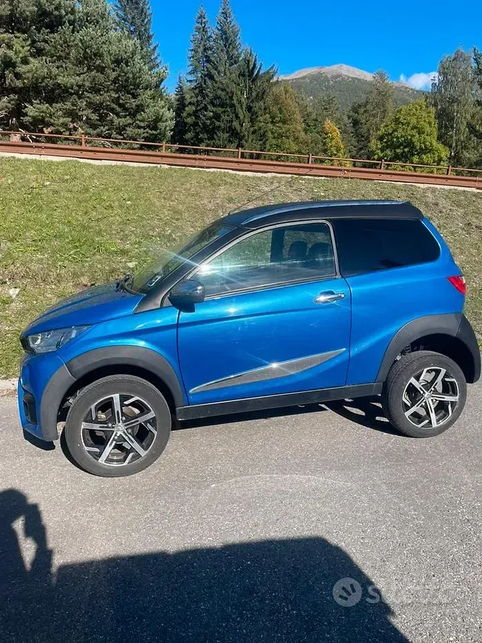 Usata Aixam Crossover Premium 2020 Bluazzurro