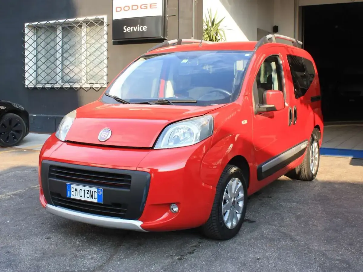 Usata Fiat Qubo Trekking 75 CV (55 kW) 2012 Rosso Monovolume