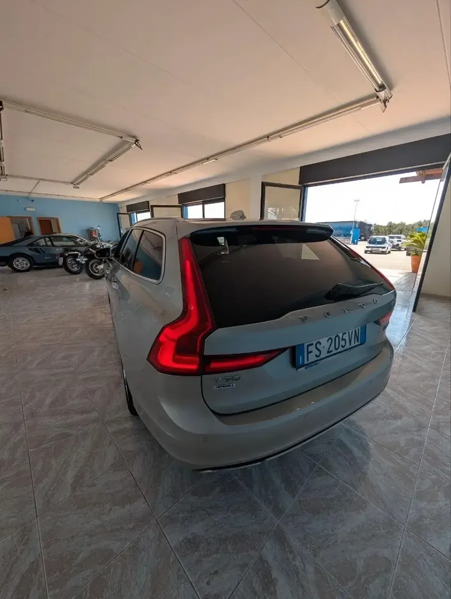 Usata Volvo V90 Inscription 190 CV (139 kW) 2018 Argento Station wagon