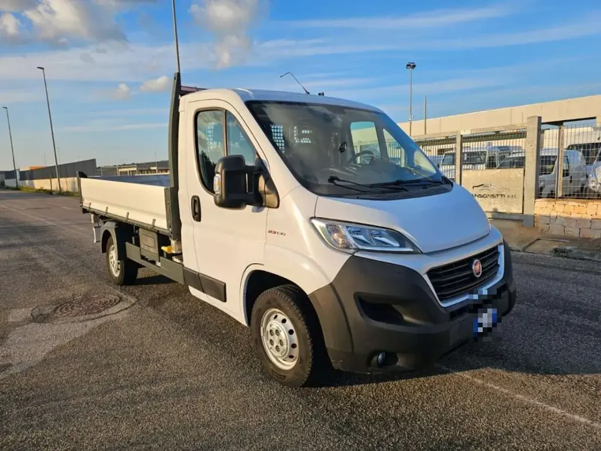 Usata Fiat Ducato 33 131 CV (96 kW) 2019 Bianco Furgone