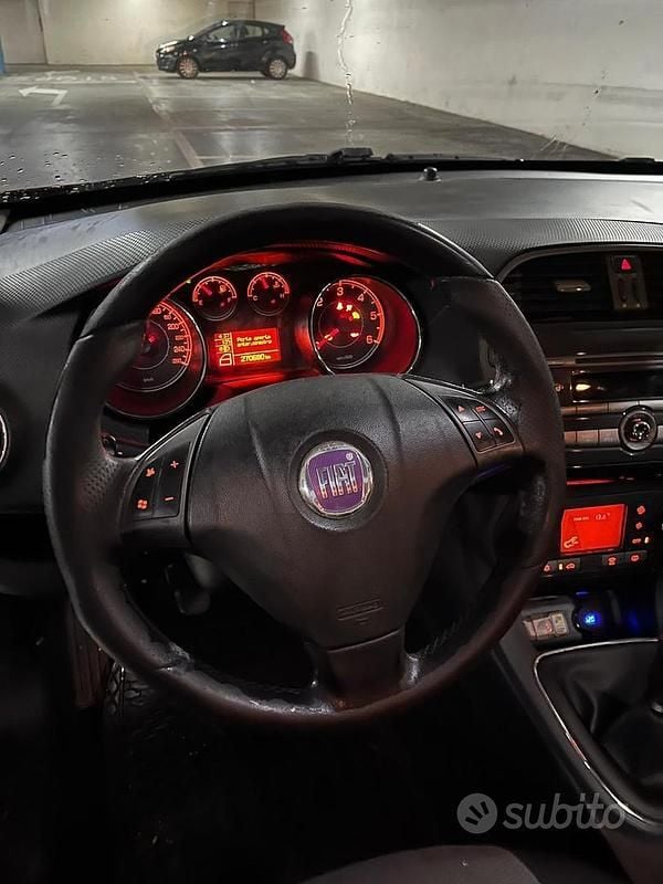 Usata Fiat Bravo Emotion 105 CV (77 kW) 2008 Rosso Utilitaria