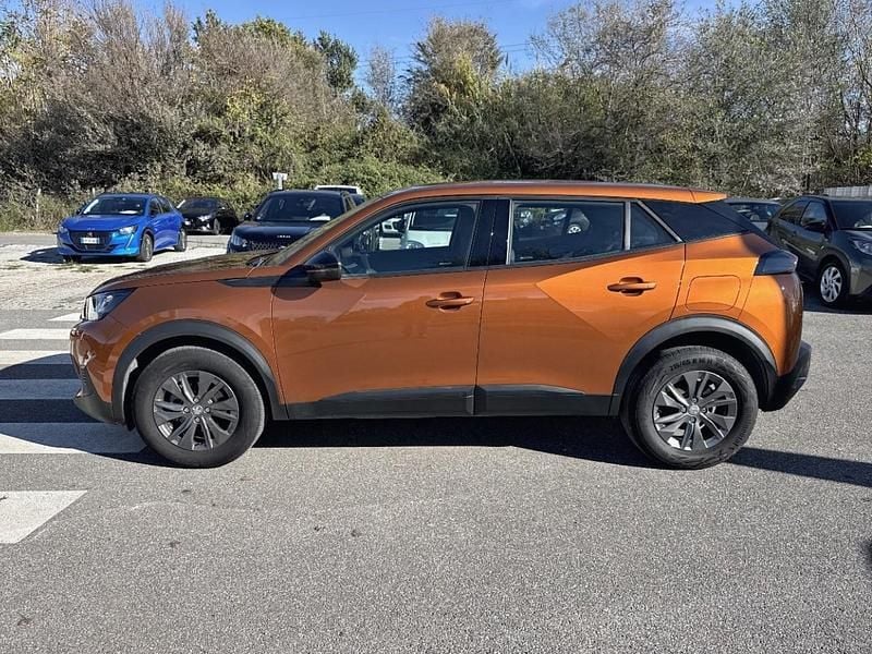 Usata Peugeot 2008 Active 102 CV (75 kW) 2022 Arancione SUV