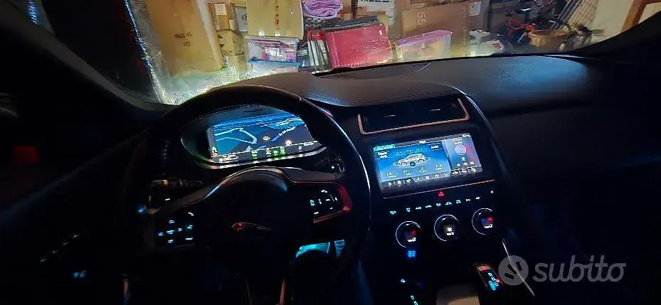 Usata Jaguar E-Pace R-Dynamic 241 CV (177 kW) 2019 Bianco SUV