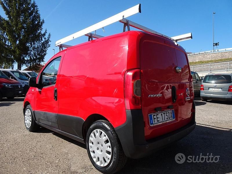 Occasion Fiat Fiorino 95 ch (69 kW) 2016 Rouge Monospace