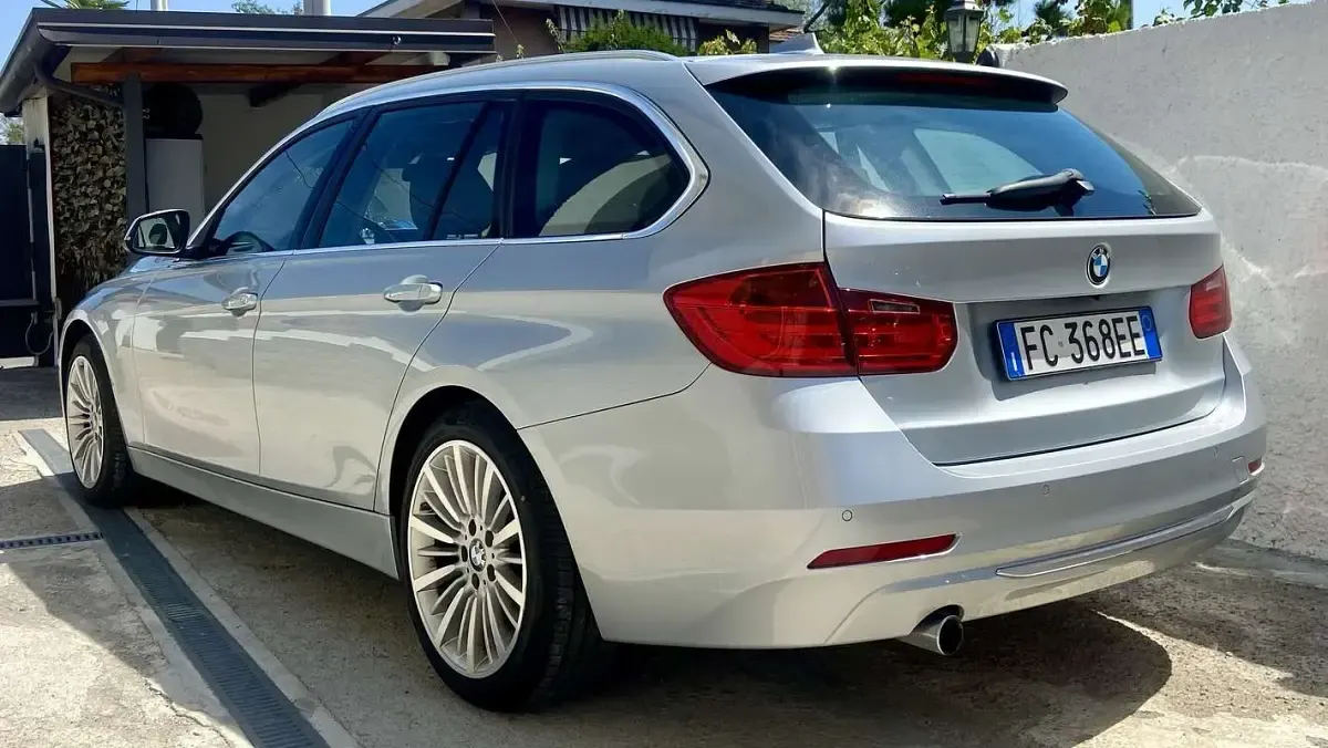 Usata BMW 320 Luxury Line 184 CV (135 kW) 2014 Station wagon