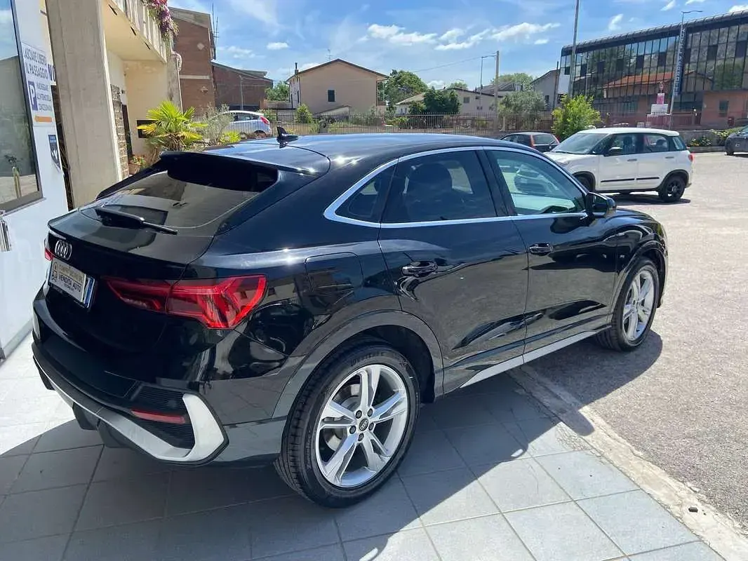 Usata Audi Q3 Sportback S-Line 150 CV (110 kW) 2023 Nero SUV