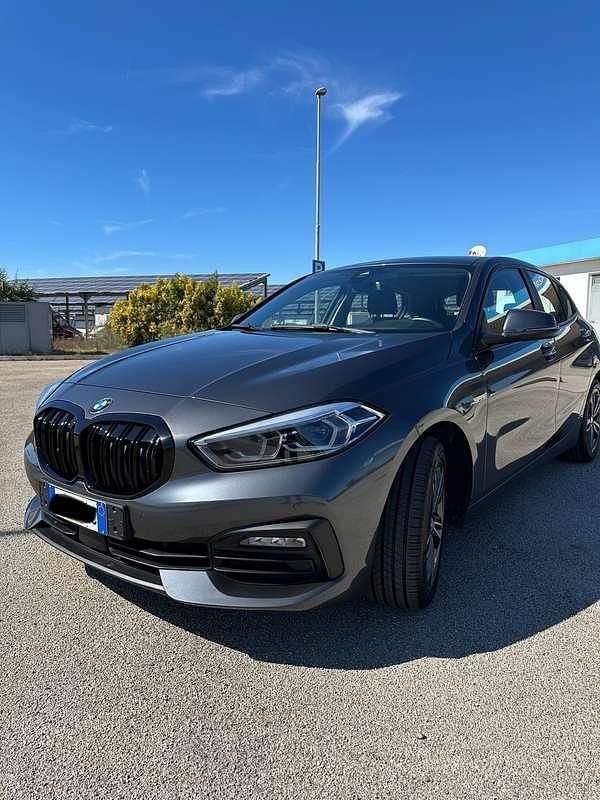 Usata 2020 BMW 118 Advantage Utilitaria | 22.000 € (Super prezzo) - Immagine 1/4