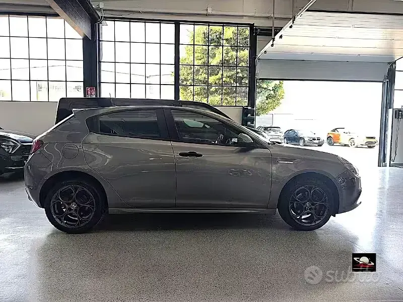 Usata Alfa Romeo Giulietta 120 CV (88 kW) 2019 Grigio Utilitaria