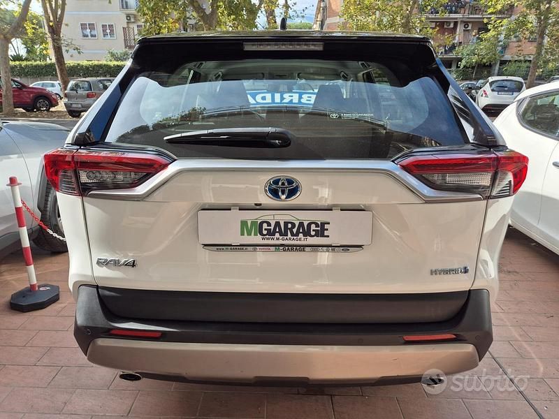 Usata Toyota RAV4 Hybrid Business Edition 178 CV (130 kW) 2022 Bianco SUV