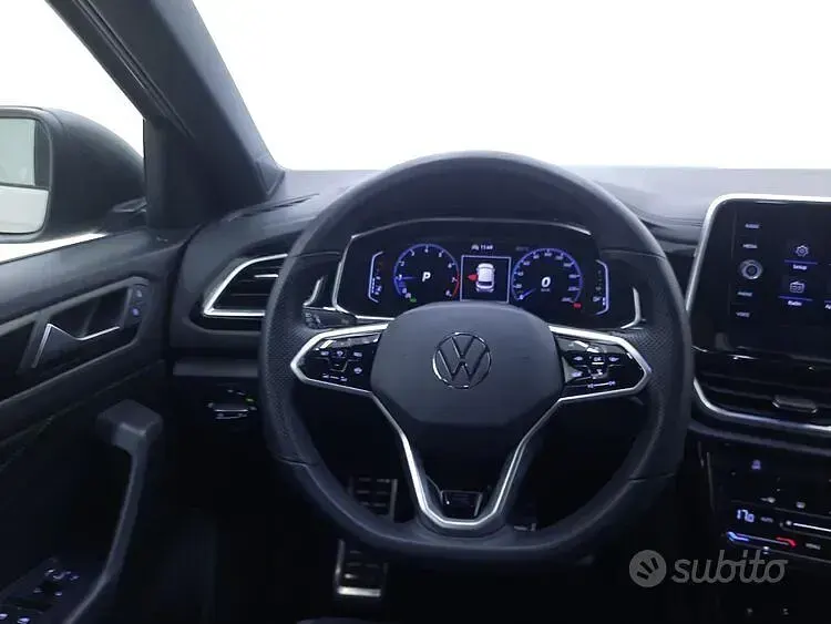 Usata VW T-Roc R-line 150 CV (110 kW) 2023 Grigio SUV