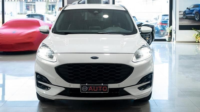 Usata Ford Kuga ST-Line X 120 CV (88 kW) 2022 Bianco SUV