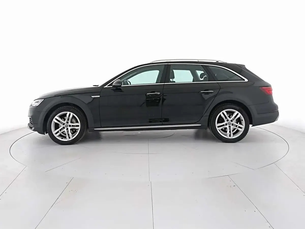 Usata Audi A4 Allroad Business 190 CV (139 kW) 2018 Nero Station wagon