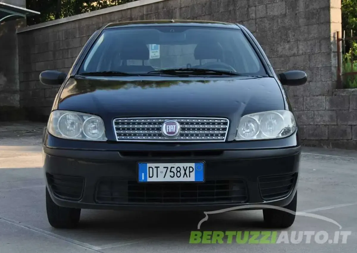 Usata Fiat Punto 60 CV (44 kW) 2009 Nero Utilitaria
