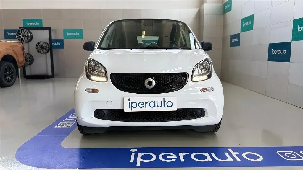 Usata Smart ForFour Superpassion 71 CV (52 kW) 2019 Bianco metallizzato Utilitaria