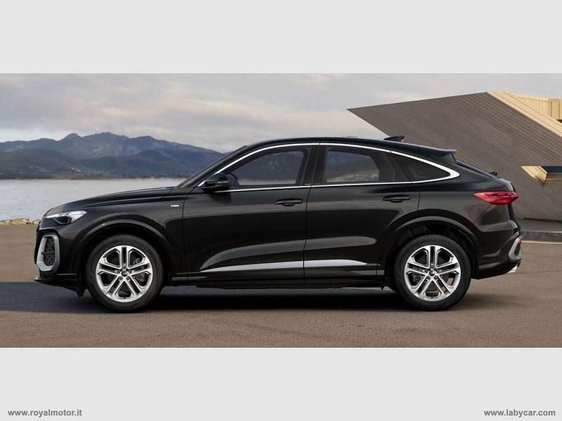 Nuova Audi Q5 S-Line 204 CV (150 kW) 2025 Nero SUV