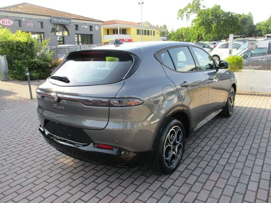 Usata Alfa Romeo Tonale Sprint 131 CV (96 kW) 2024 Grigio SUV