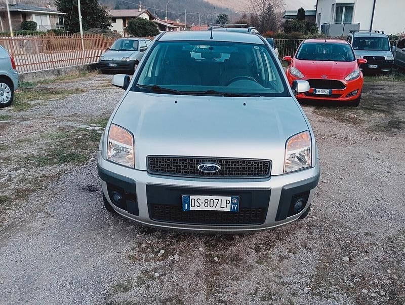 Usata Ford Fusion Titanium 67 CV (49 kW) 2008 Grigio Berlina