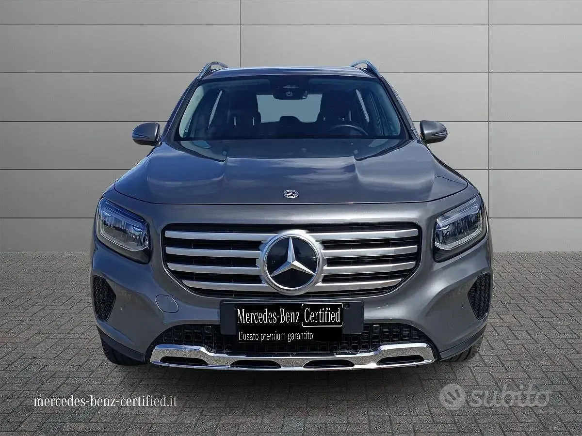 Usata Mercedes GLB180 Advanced 116 CV (85 kW) 2025 Grigio SUV