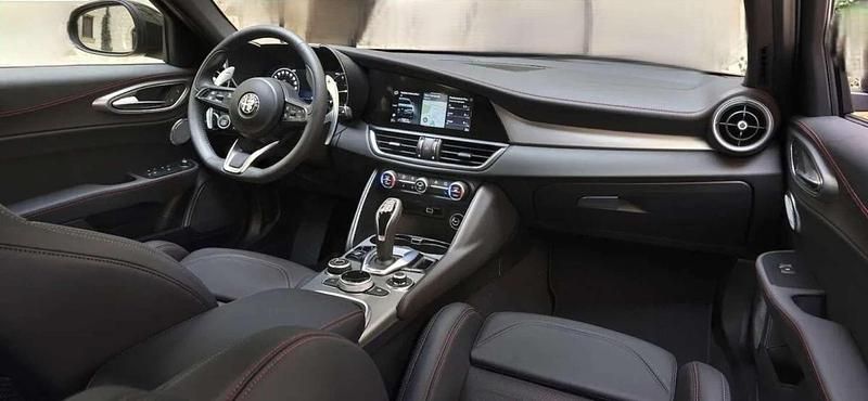 Usata Alfa Romeo Giulia 211 CV (155 kW) 2025 Rosso Berlina