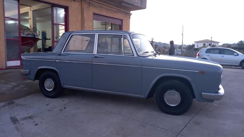 Usata Lancia Fulvia 77 CV (56 kW) 1968 Blu Berlina